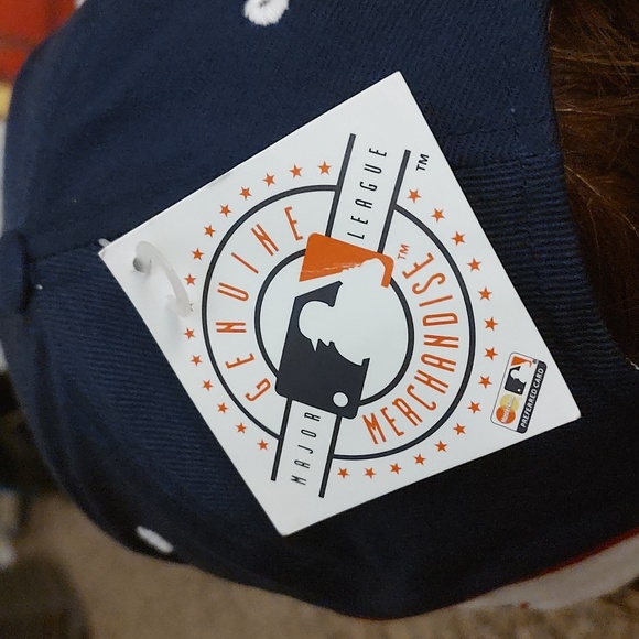 Fan Favorite Chicago Cubs Embroidered Logo & Lettering Blue Strapback Hat NWT - Picture 6 of 12